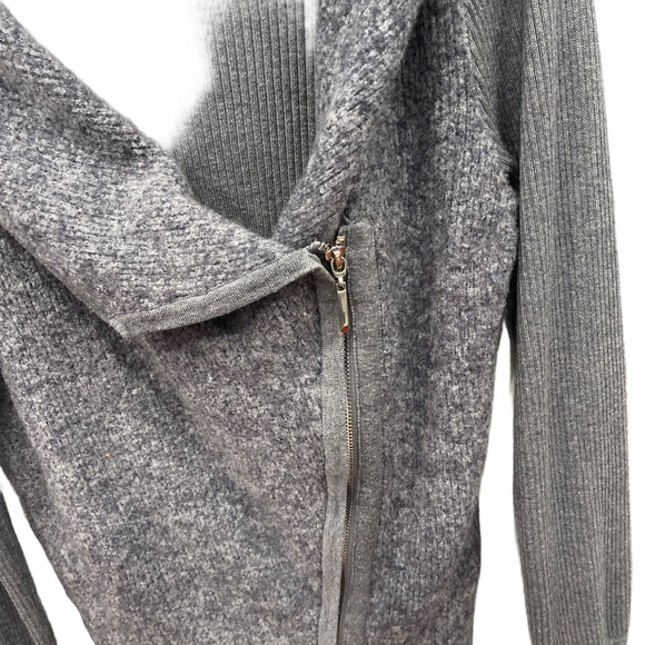 WHBM Women's Gray Sweater - Picture 4 of 4